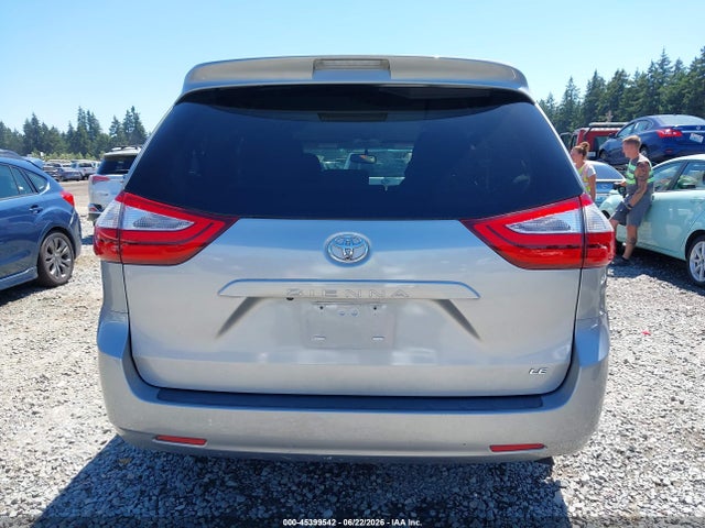 45399542 :رقم المزاد ، 5TDKZ3DC3HS840514 vin ، 2017 Toyota Sienna Le 8 Passenger مزاد بيع