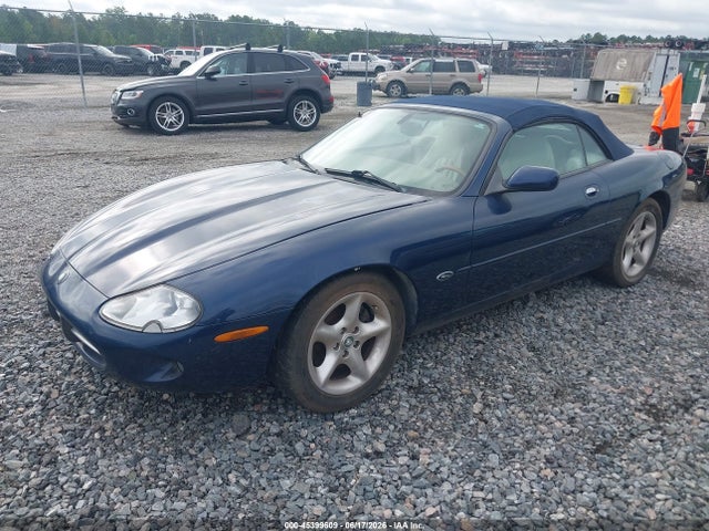45399609 :رقم المزاد ، SAJJA42C0YNA06030 vin ، 2000 Jaguar Xk8 مزاد بيع