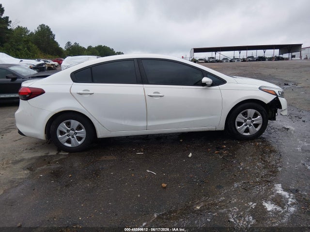 Aukcja sprzedaży 2017 Kia Forte Lx, vin: 3KPFK4A72HE110851, numer aukcji: 45399612