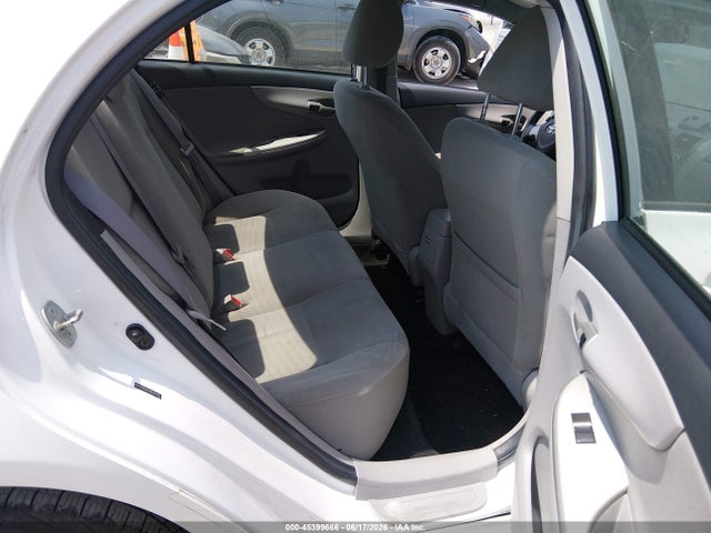 45399666 :رقم المزاد ، 2T1BU4EE8BC612173 vin ، 2011 Toyota Corolla Le مزاد بيع