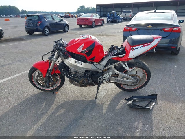 45399736 :رقم المزاد ، JH2SC44081M105811 vin ، 2001 Honda Cbr900 Rr مزاد بيع