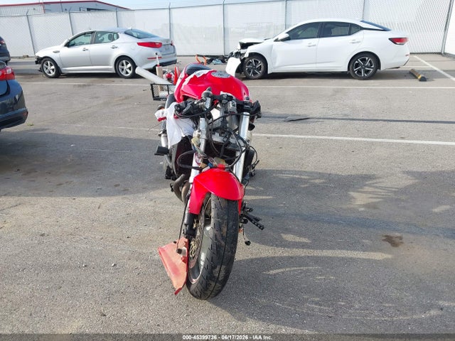 45399736 :رقم المزاد ، JH2SC44081M105811 vin ، 2001 Honda Cbr900 Rr مزاد بيع