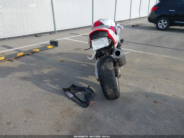 45399736 :رقم المزاد ، JH2SC44081M105811 vin ، 2001 Honda Cbr900 Rr مزاد بيع