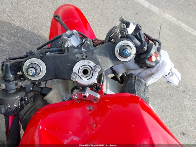 45399736 :رقم المزاد ، JH2SC44081M105811 vin ، 2001 Honda Cbr900 Rr مزاد بيع