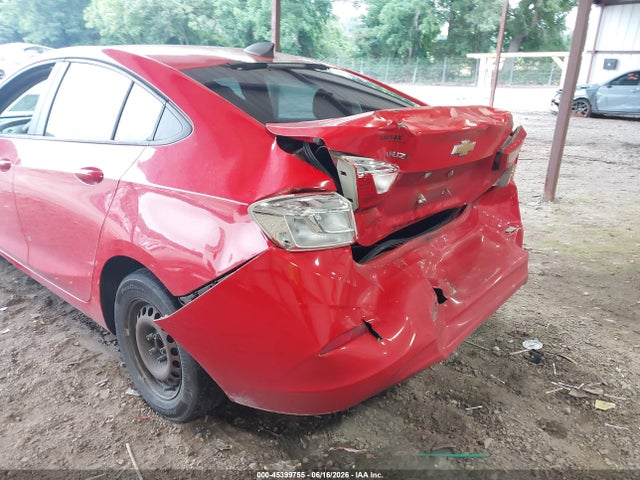 1G1BC5SMXH7256672 Chevrolet Cruze Ls Auto