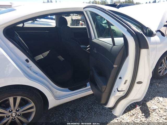 Продаж на аукціоні авто 2018 Hyundai Elantra Value Edition, vin: 5NPD84LF4JH242358, номер лоту: 45399763
