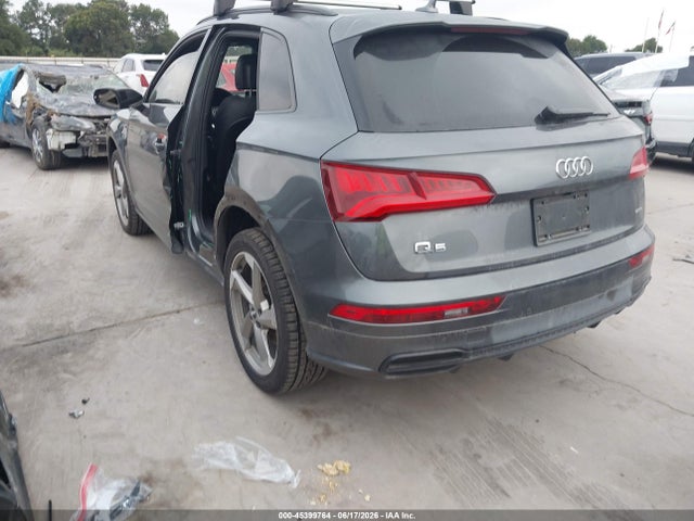 45399764 :رقم المزاد ، WA1ENAFY2L2104342 vin ، 2020 Audi Q5 Titanium Premium Plus 45 Tfsi Quattro S Tronic مزاد بيع