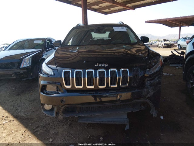 1C4PJLCB4JD536941 Jeep Cherokee Latitude Fwd