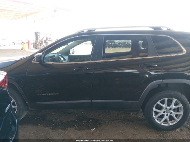 1C4PJLCB4JD536941 Jeep Cherokee Latitude Fwd