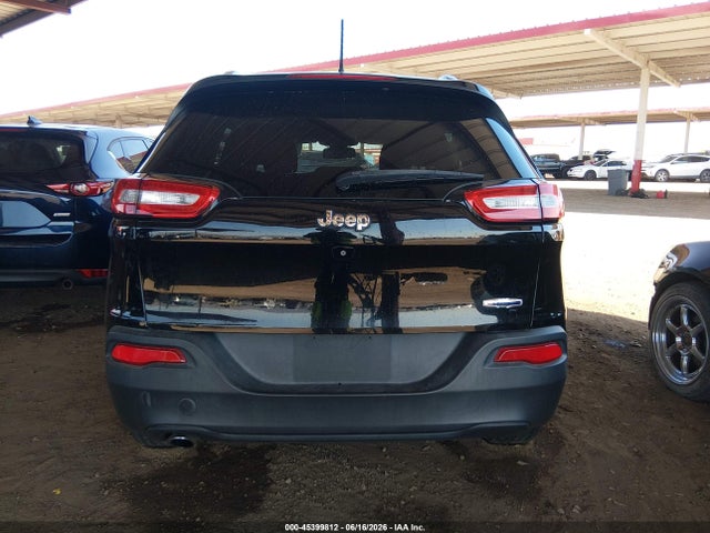 1C4PJLCB4JD536941 Jeep Cherokee Latitude Fwd