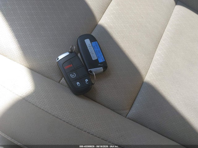 1C4RJFAG8KC754249 Jeep Grand Cherokee Laredo E 4x4