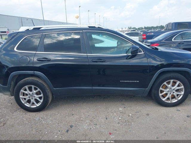 1C4PJLCB4JD566280 Jeep Cherokee Latitude Fwd