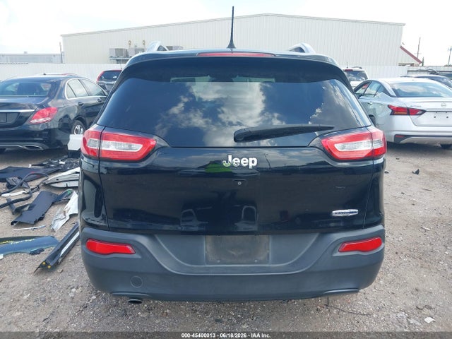 1C4PJLCB4JD566280 Jeep Cherokee Latitude Fwd