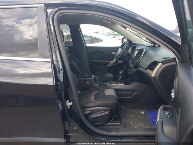 1C4PJLCB4JD566280 Jeep Cherokee Latitude Fwd