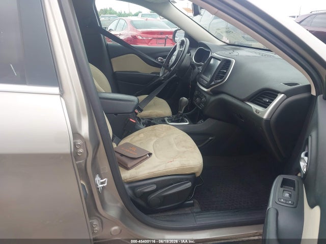 Продаж на аукціоні авто 2016 Jeep Cherokee Latitude, vin: 1C4PJLCB9GW288408, номер лоту: 45400116