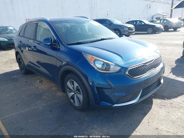 KIA NIRO LX 2018 KNDCB3LCXJ5138888 головне зображення