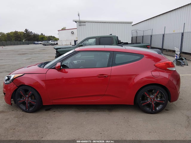 2015 Hyundai Veloster მანქანა იყიდება აუქციონზე, vin: KMHTC6AD3FU241329, აუქციონის ნომერი: 45400173