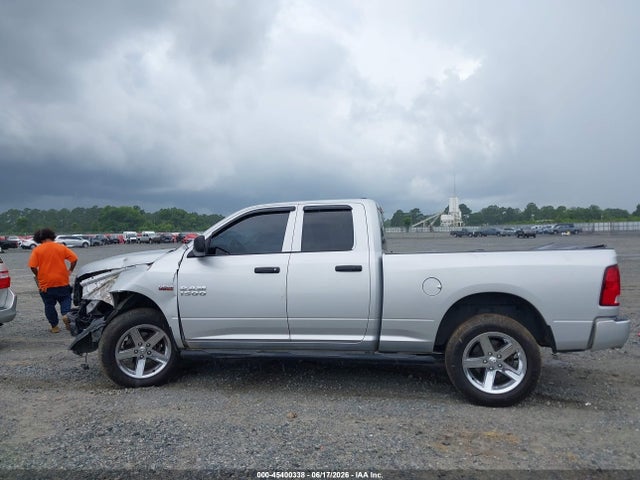 Продажа на аукционе авто 2017 Ram 1500 Express  4x4 6'4 Box, vin: 1C6RR7FTXHS711722, номер лота: 45400338