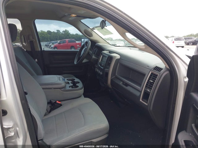Продажа на аукционе авто 2017 Ram 1500 Express  4x4 6'4 Box, vin: 1C6RR7FTXHS711722, номер лота: 45400338
