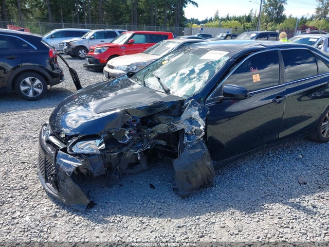 45400384 :رقم المزاد ، 4T1BF1FK3HU753303 vin ، 2017 Toyota Camry Se مزاد بيع
