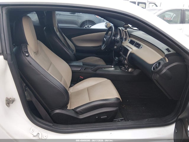 45400390 :رقم المزاد ، 2G1FC1E37D9243318 vin ، 2013 Chevrolet Camaro 2lt مزاد بيع