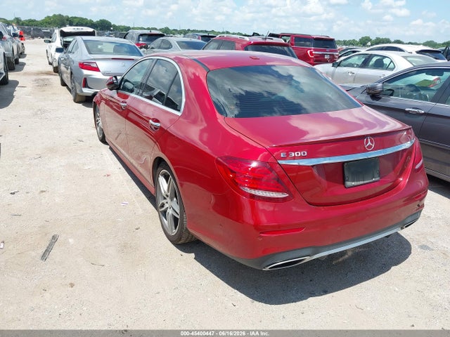 Aukcja sprzedaży 2017 Mercedes-benz E 300, vin: WDDZF4JB8HA105054, numer aukcji: 45400447
