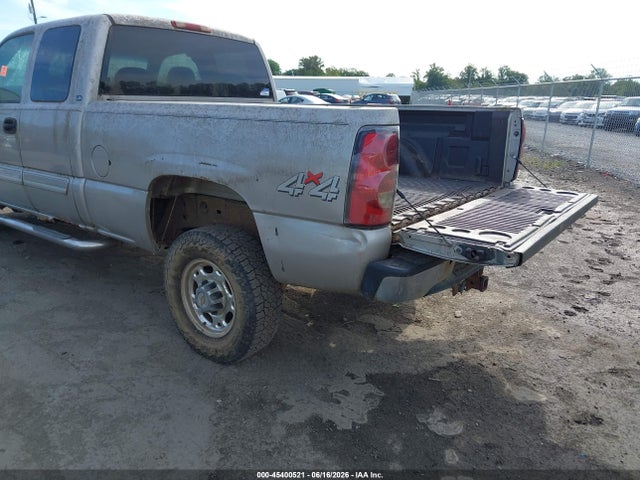 Продажа на аукционе авто 2005 Chevrolet Silverado 2500hd Ls, vin: 1GCHK29U15E217694, номер лота: 45400521