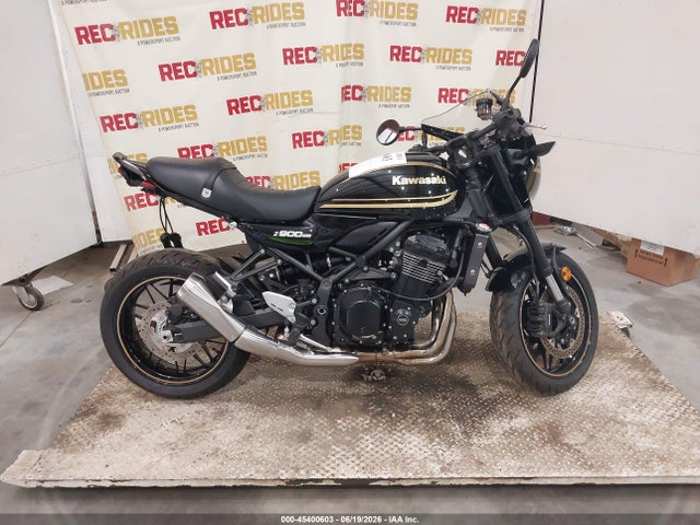 Kawasaki ZR900 2024 JKAZR2E11RA014338 Image 12