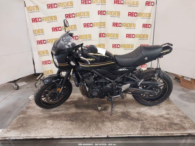 Kawasaki ZR900 2024 JKAZR2E11RA014338 Image 13