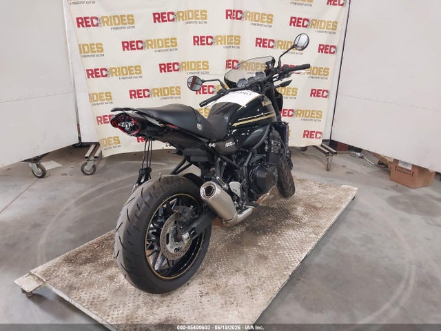 Kawasaki ZR900 2024 JKAZR2E11RA014338 Image 4