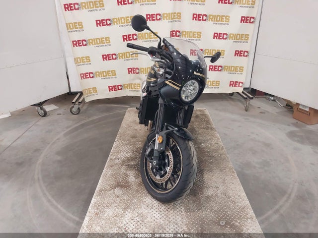 Kawasaki ZR900 2024 JKAZR2E11RA014338 Image 5