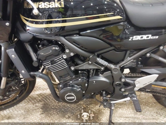 Kawasaki ZR900 2024 JKAZR2E11RA014338 Image 9