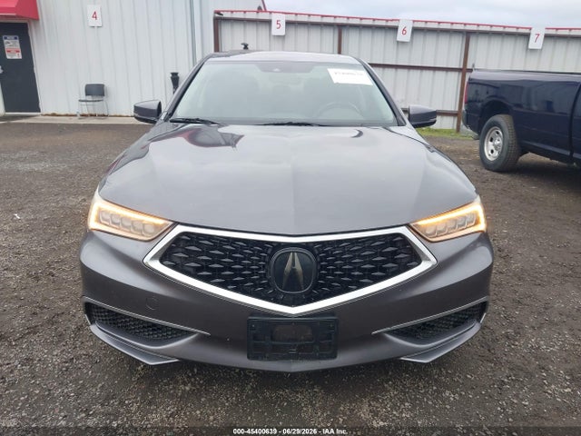 19UUB1F38JA011117 Acura TLX