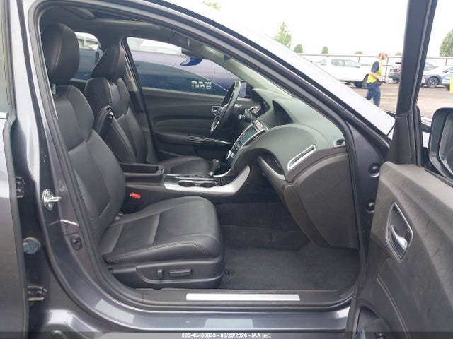 19UUB1F38JA011117 Acura TLX