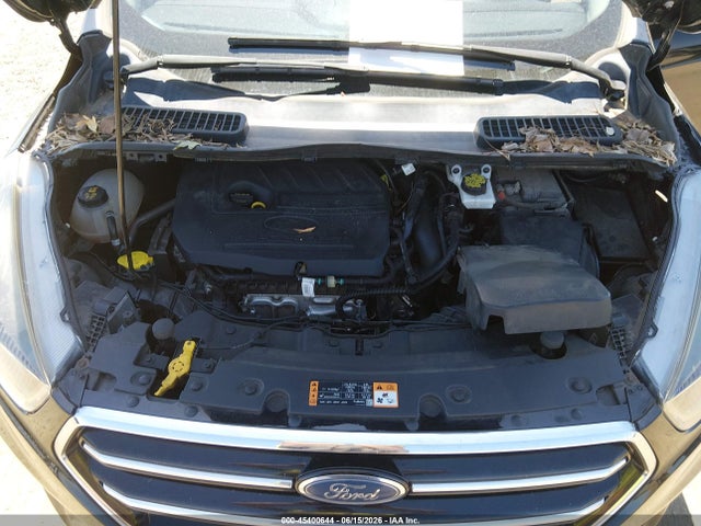 1FMCU9GDXJUB73870 Ford ESCAPE SE