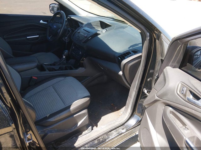 1FMCU9GDXJUB73870 Ford ESCAPE SE