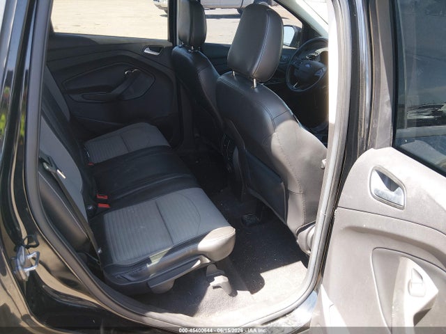 1FMCU9GDXJUB73870 Ford ESCAPE SE