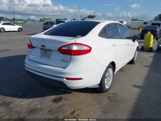 Продажа на аукционе авто 2015 Ford Fiesta S, vin: 3FADP4AJ7FM210652, номер лота: 45400647