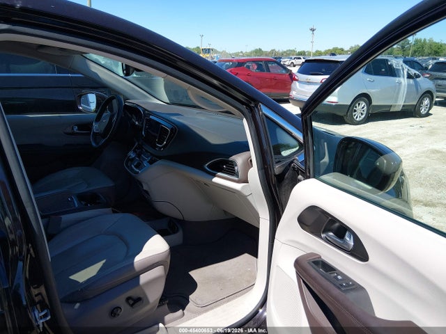 45400653 :رقم المزاد ، 2C4RC1EG4JR353990 vin ، 2018 Chrysler Pacifica Touring L Plus مزاد بيع