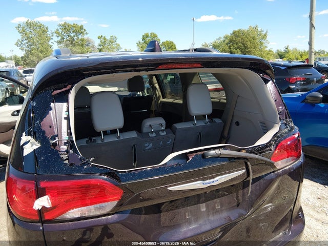 45400653 :رقم المزاد ، 2C4RC1EG4JR353990 vin ، 2018 Chrysler Pacifica Touring L Plus مزاد بيع