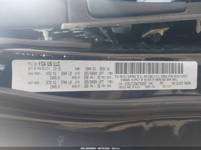 1C4RJFCG9HC762057 Jeep Grand Cherokee Overland 4x4