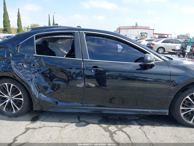 4T1B11HK5KU722833 Toyota CAMRY SE