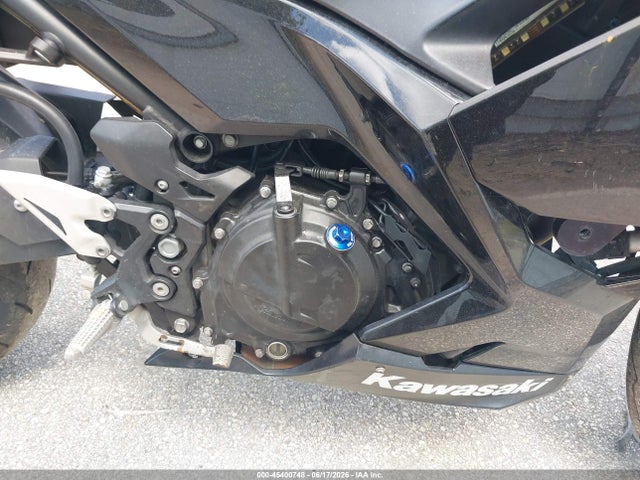 Kawasaki EX400 2018 JKAEXKG10JDA04598 Image 8