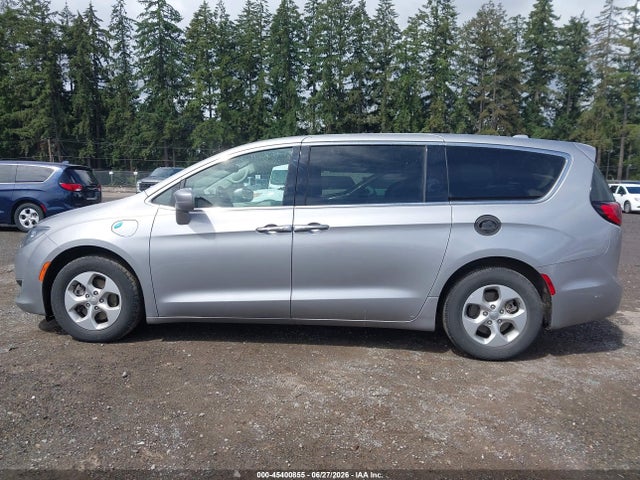 Chrysler Pacifica Hybrid Touring Plus 2018 2C4RC1H7XJR289725 Image 18