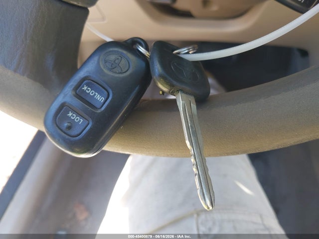 2004 Toyota Corolla Le მანქანა იყიდება აუქციონზე, vin: 1NXBR38E44Z222888, აუქციონის ნომერი: 45400879