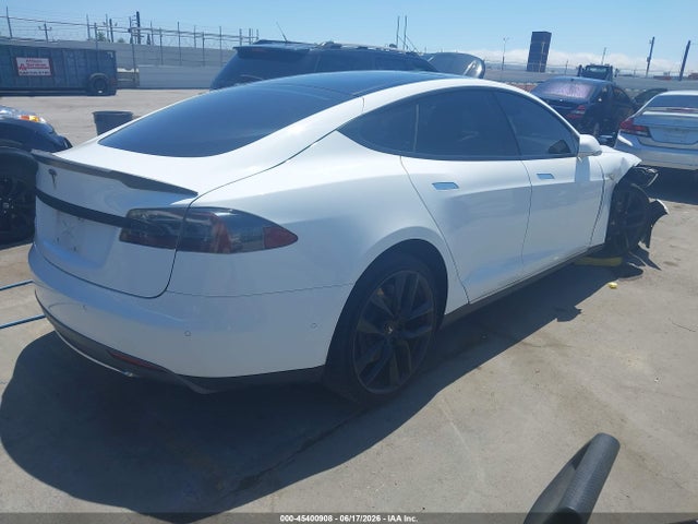Продаж на аукціоні авто 2015 Tesla Model S 60/70/85, vin: 5YJSA1E14FF107270, номер лоту: 45400908