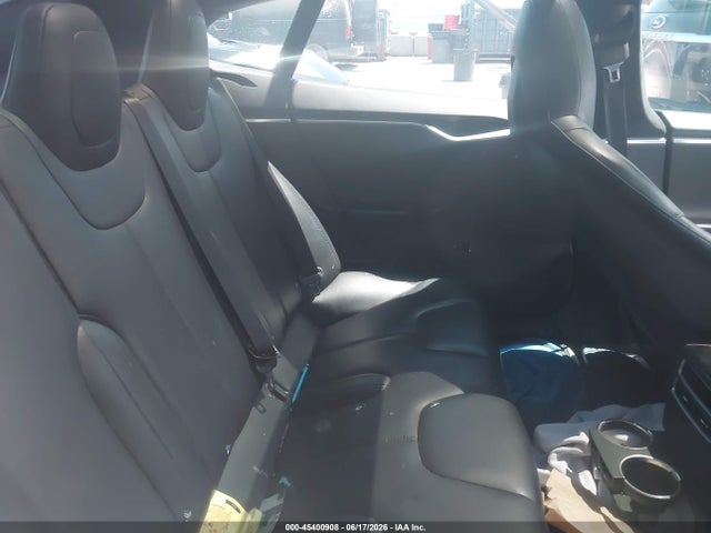 Продаж на аукціоні авто 2015 Tesla Model S 60/70/85, vin: 5YJSA1E14FF107270, номер лоту: 45400908