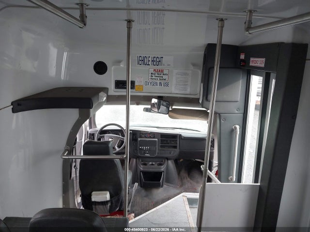 Продажа на аукционе авто 2008 Chevrolet Express Cutaway Work Van, vin: 1GBJG31K981169946, номер лота: 45400923