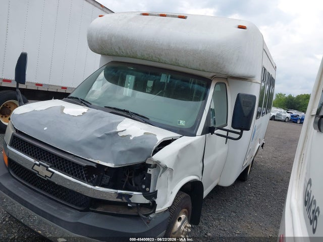 45400923 :رقم المزاد ، 1GBJG31K981169946 vin ، 2008 Chevrolet Express Cutaway Work Van مزاد بيع