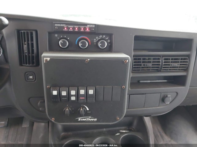 45400923 :رقم المزاد ، 1GBJG31K981169946 vin ، 2008 Chevrolet Express Cutaway Work Van مزاد بيع